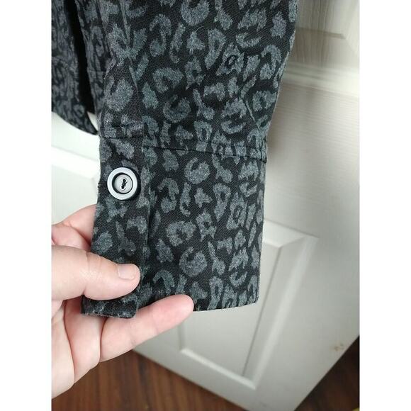 Garfield & Marks Woman M Blazer Black Grey Animal Print Two Button Belt... - Picture 8 of 11